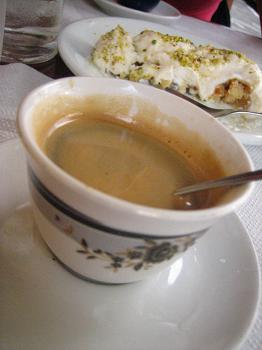 Café com cardamomo para encerrar a experiência