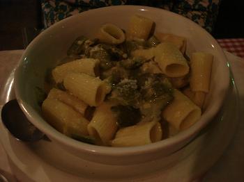 DSC06384-350x262 Rigatoni com abobrinha e parmesão (R$ 22 a porção individual)