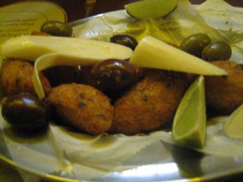 Bolinho de bacalhau fora do spript surpreendeu. Quero voltar para um repeteco e provar o bolinho de arraia