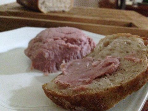 O delicioso ciabuscolo no pão italiano macio do Friccò