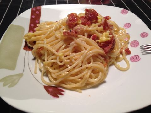 Carbonara "tradizionale" num dia chuvoso