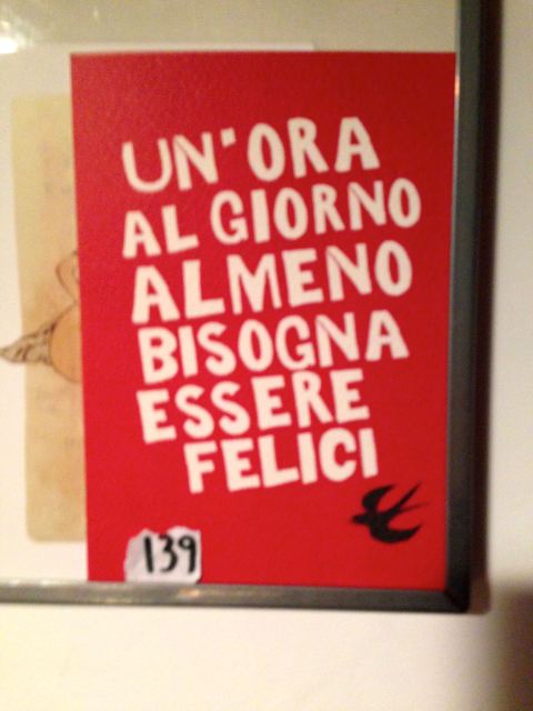 Mensagem na cozinha do apartamento de Torino