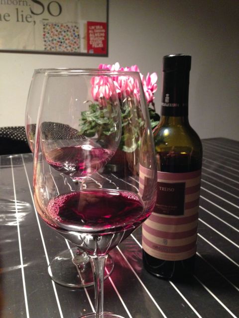 Dolcetto D'Alba de Treiso, (meia garrafa = 3 euros)