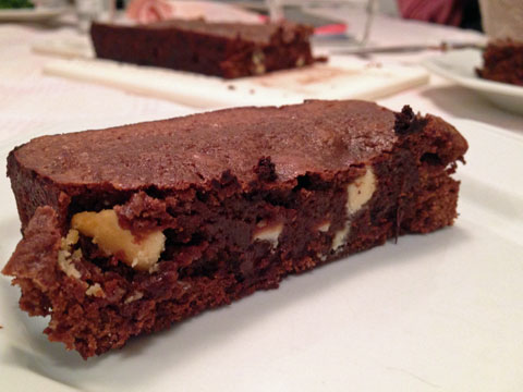 O 'brownie da Sabine': massa com chocolate belga e os tradicionais pedaços de chocolate branco