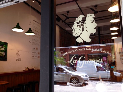 La Guapa do Itaim. Casa de empanadas da chef Paola Carosella também tem endereço nos Jardins e está no iFood.